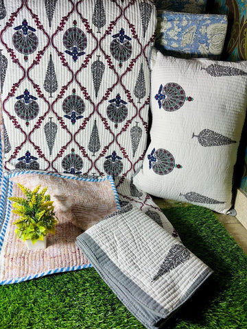 Quilted Reversable Double Bed with pillow Comforter( bed cover)