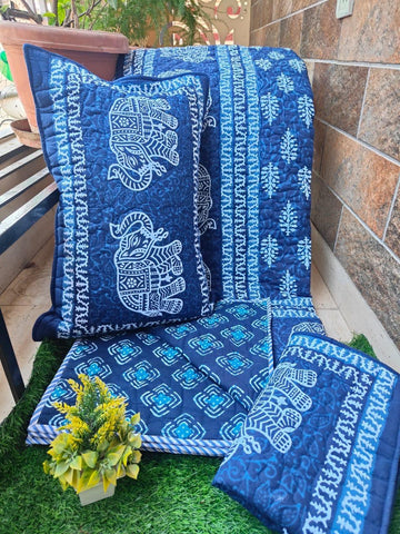 Quilted Reversable Double Bed with pillow Comforter( bed cover)