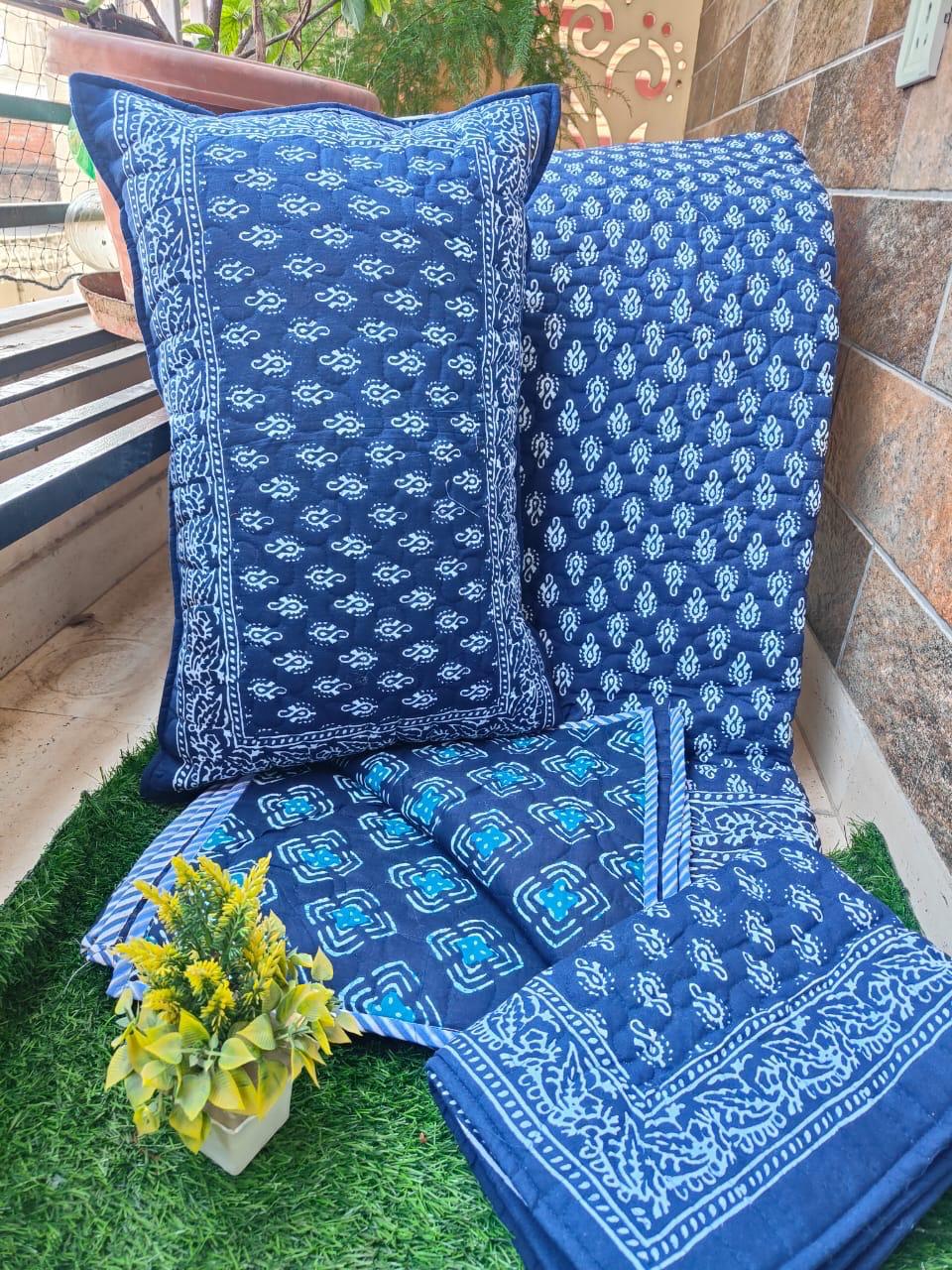 Quilted Reversable Double Bed with pillow Comforter( bed cover )