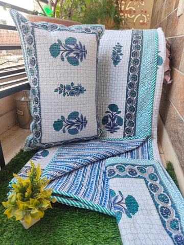 Quilted Reversable Double Bed with pillow Comforter( bed cover)