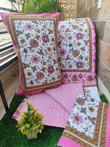 Quilted Reversable Double Bed with pillow Comforter( bed cover)