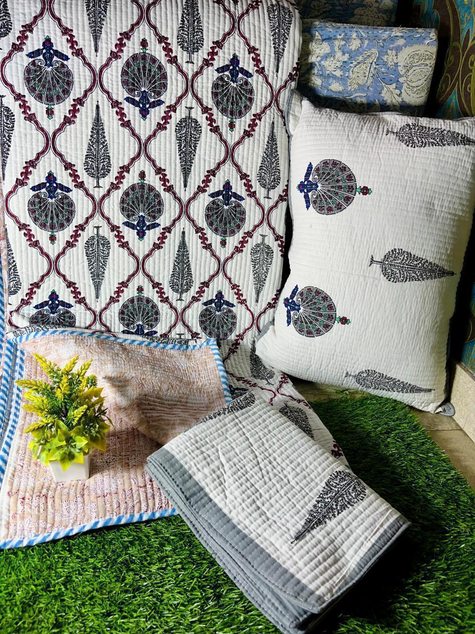 Quilted Reversable Double Bed with pillow Comforter( bed cover)